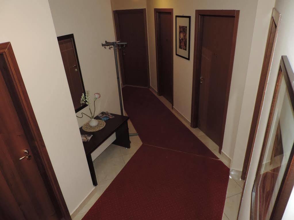 Monte Carlo Palace Rooms Bukarest Eksteriør billede