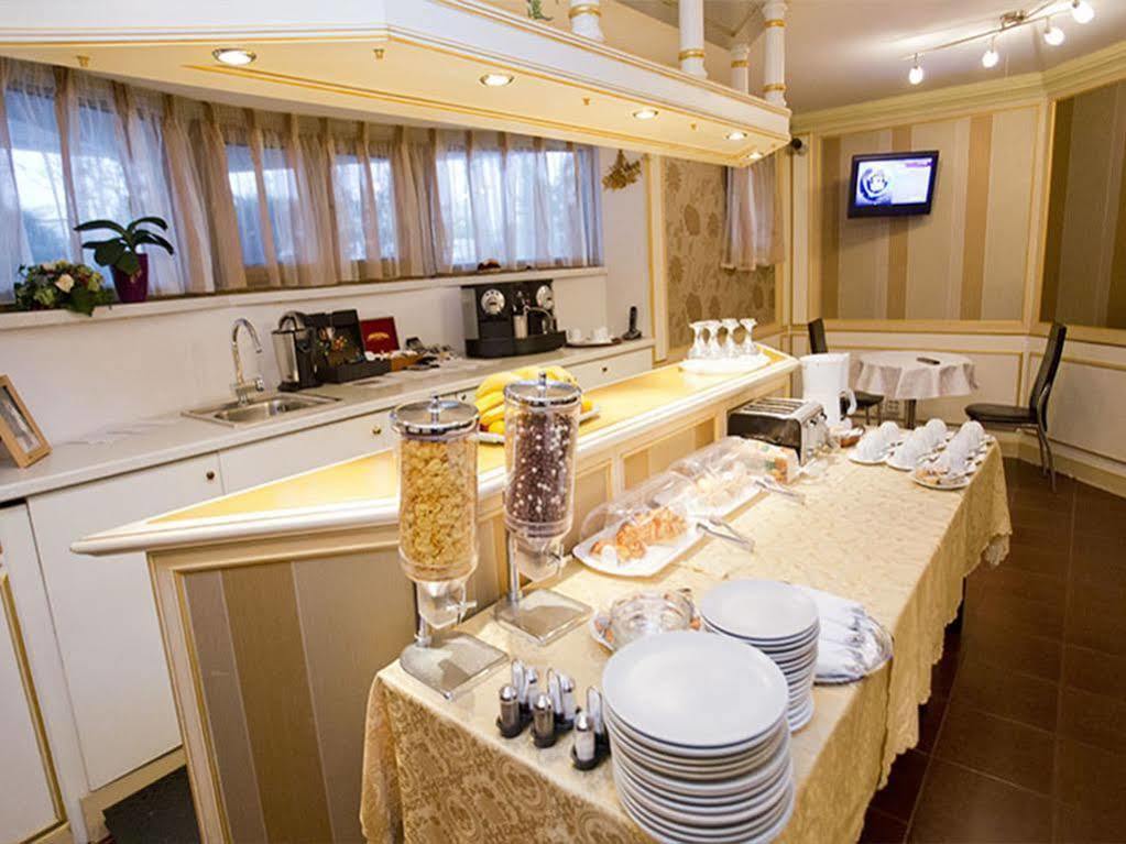 Monte Carlo Palace Rooms Bukarest Eksteriør billede